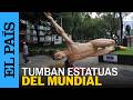MAESTROS de la CNTE derriban estatuas monumentales del MUNDIAL | EL PAÍS