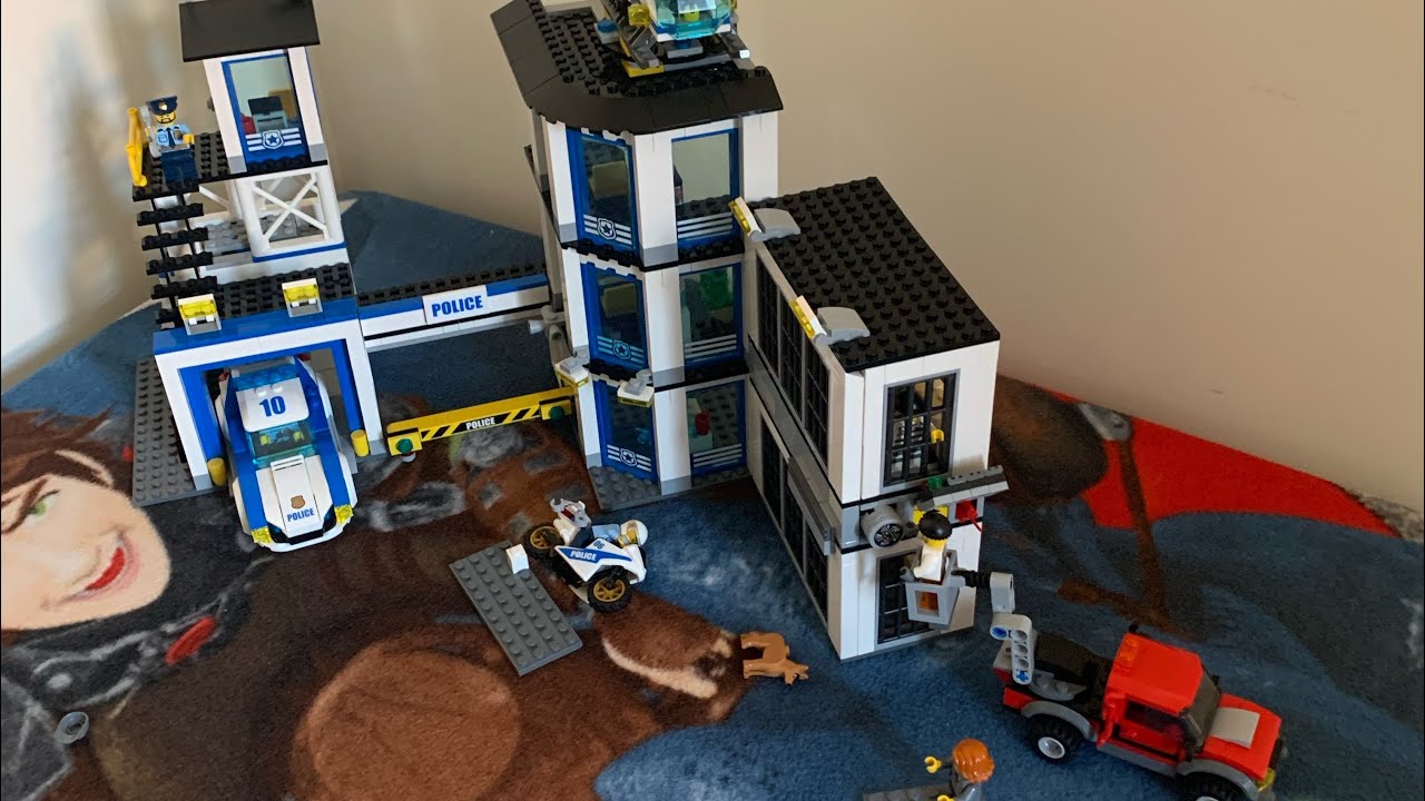 Lego Police Station ( set number: 60141 ) Speed Build