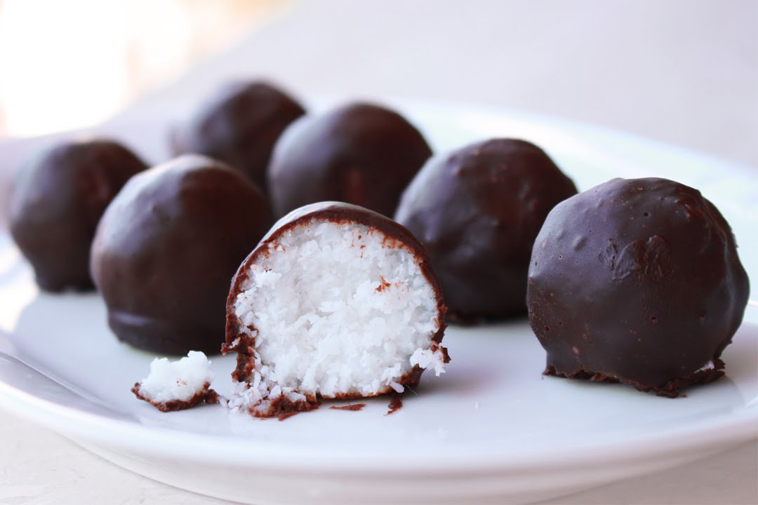 MINI BOUNTY VEGAN - Dolcetti al cocco e cioccolato | Angelica Mocco