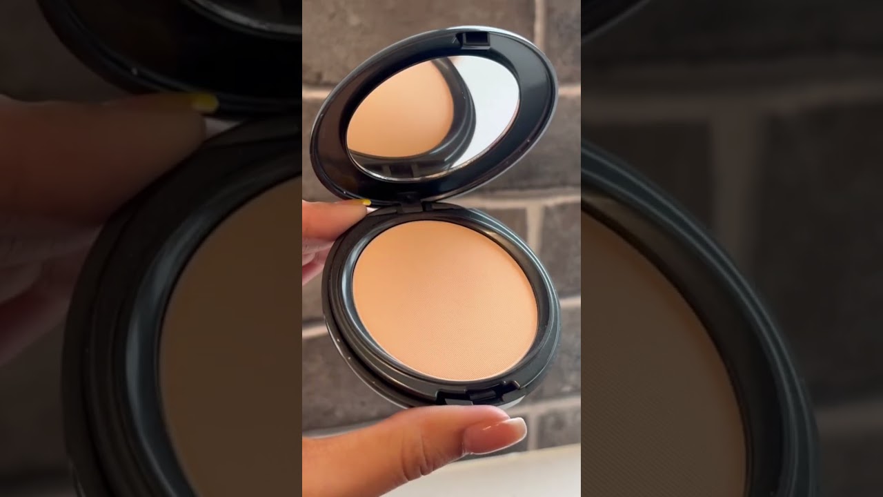 Pressed Mineral Foundation is a virtually weightless foundation, that doubles as a setting powder 💫