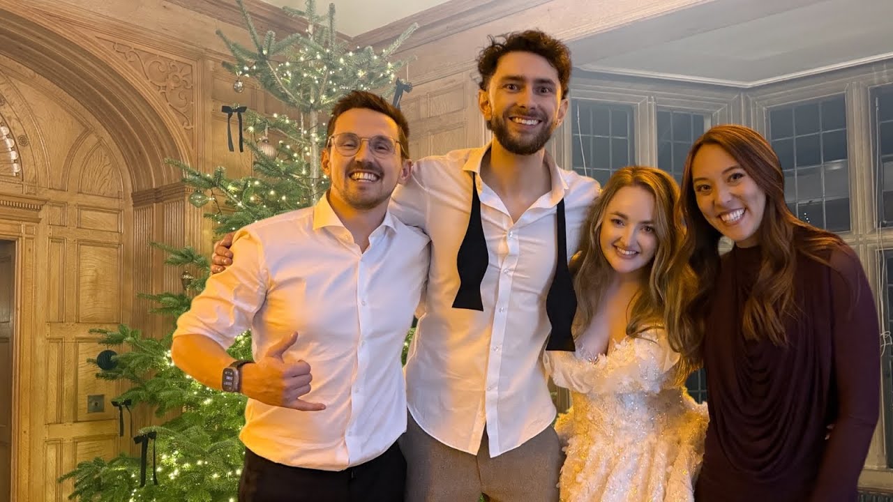 A Fairytale Christmas Wedding 💒 Vlogmas Day 22