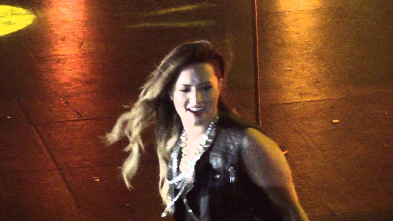 Fire Starter Demi Lovato (Belo Horizonte, Brazil 05012014) YouTube