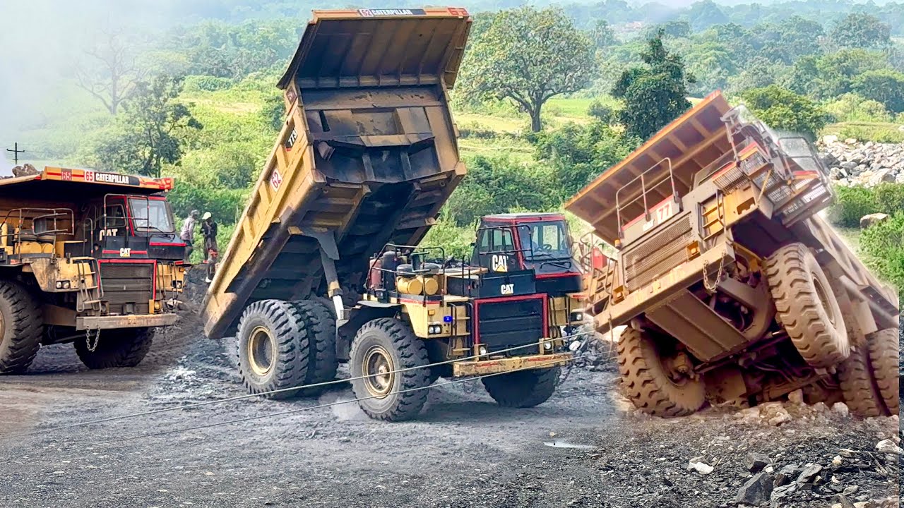 रोड खराब होने के कारण पलट गया बड़ा डंपर अब कैसे किया होगा काम सब रास्ता हो गया बंद .... 