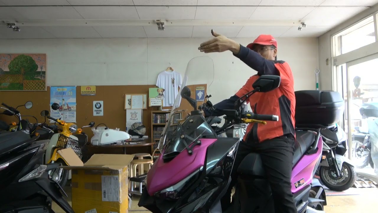 KYMCO KRV180 】【 社外スクリーン 】を取り付ける 大型です - YouTube