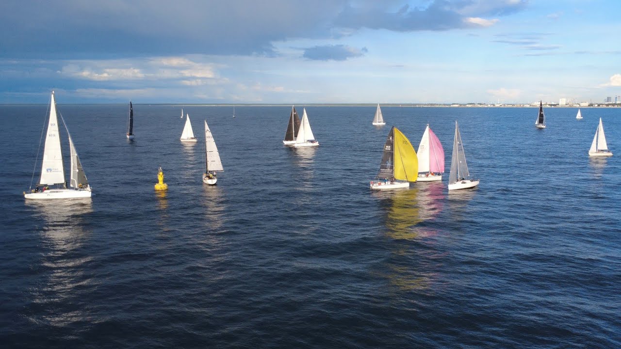 ⁣5. Warnemünder Mittwochsregatta 2026 - Segelbedingungen wechselhaft, Spannung in der Gesamtwertung