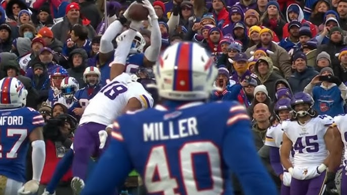Oh what a catch!'  Stefon Diggs incredible one-handed grab