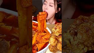 Spicy tteokbokki and sweet chicken mukbang that are popular in KoreaㅣEATING SOUND REAL MUKBANG