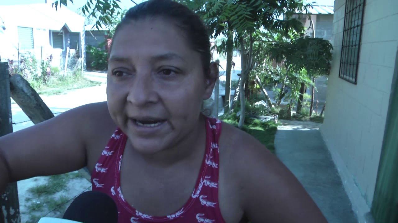AGUAS CONTAMINADAS LLEGA A SU VIVIENDA, PREOCUPADOS VECINOS DE COLONIA JUAN ORLANDO - YouTube