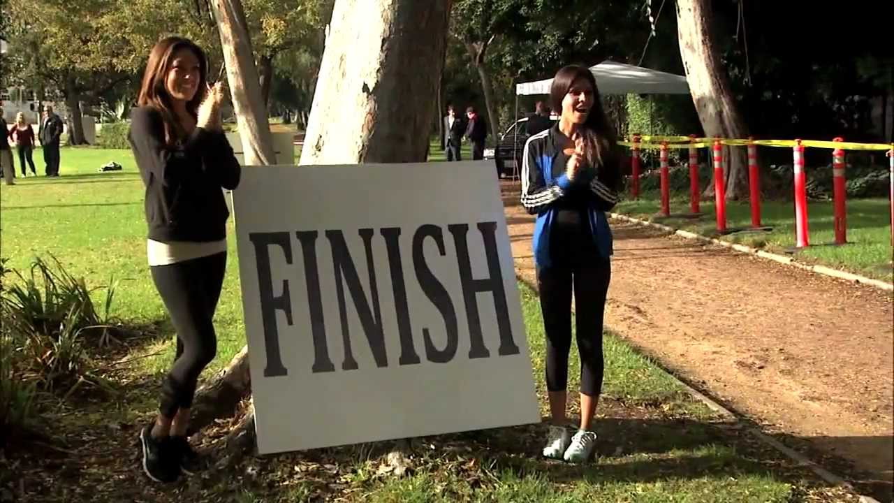 WPT Foundation: Royal Flush Girls Visit Vahagn Setian Charitable Foundation