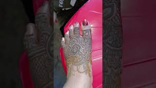 #mehndidesigns#mehendiartist Miss Neha Mahbub so beautiful dosing.