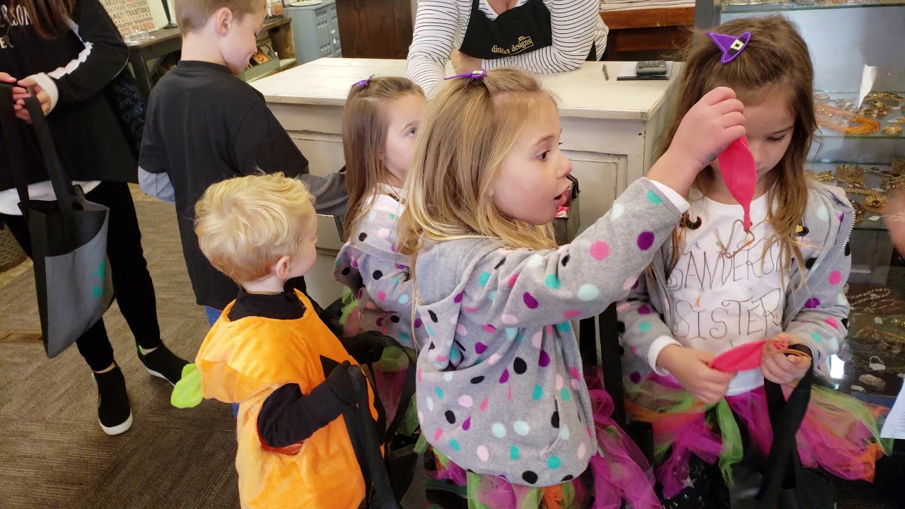 to Quincy Illinois in the district kids candy and costumes