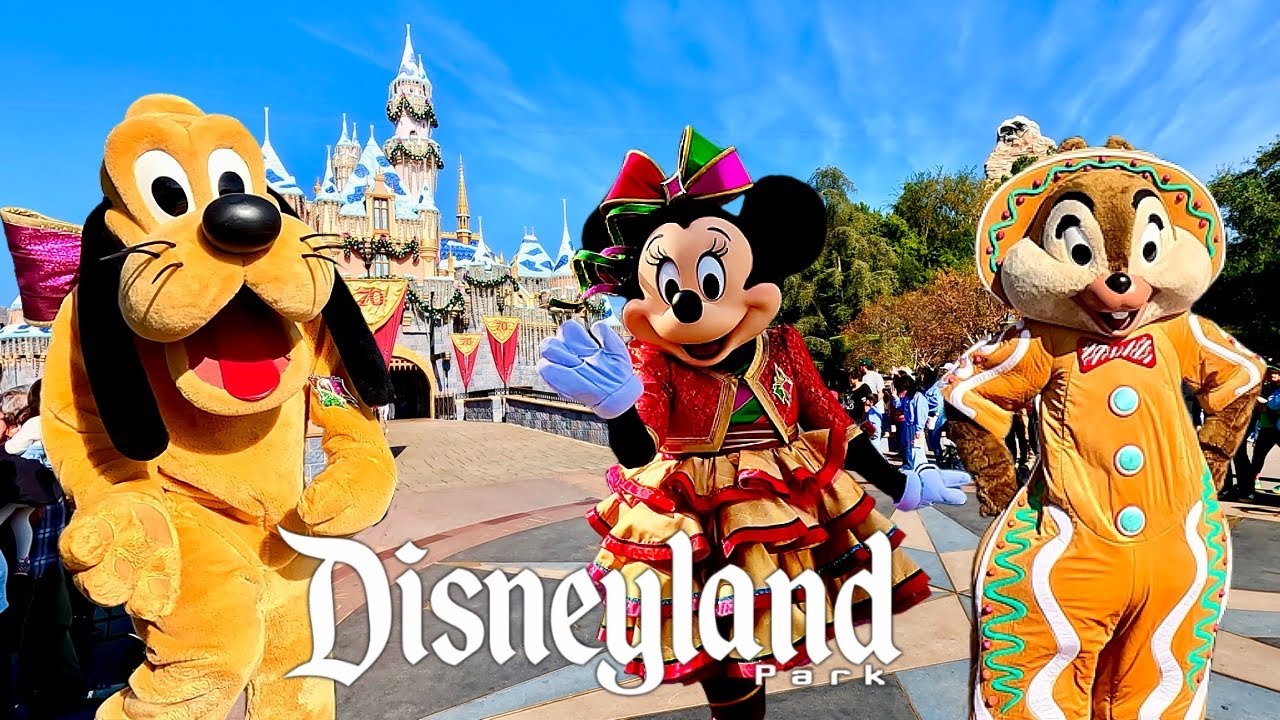 A Magical Disneyland Walkthrough with Mickey Mouse and Friends!
