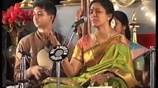 Bombay Jayashri - Koovi Azhaikkakoodaada