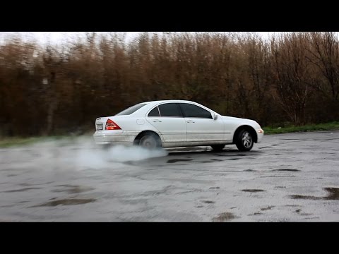 Mercedes C240 drift
