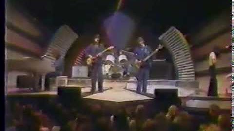 Hamilton, Joe Frank & Reynolds on The Midnight Special (1976)
