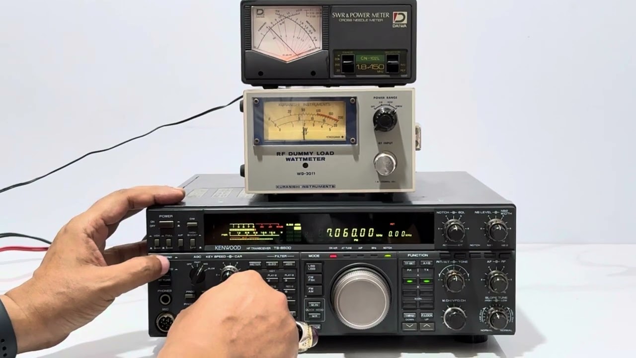 Daiwa CN-102L 2kW SWR Power Meter - YouTube