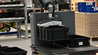 MC600 Picking Up Boxes