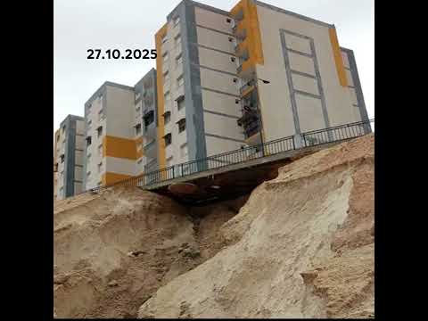 انجراف التربة تحت الموقع السكني 1007 ب واد الرهيو كارثة على الابواب