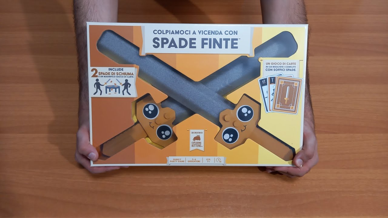Asmodee: Colpiamoci a Vicenda con Spade Finte, Gioco da Tavolo, 10+ Anni, 2-6 Giocatori, Edizione in Italiano