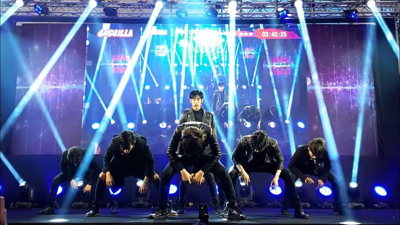 ทีมชนะเลิศ GODZILLA COVE GOT7 