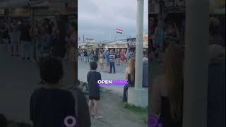Navigating Venice: Embrace the Chaos! #shorts