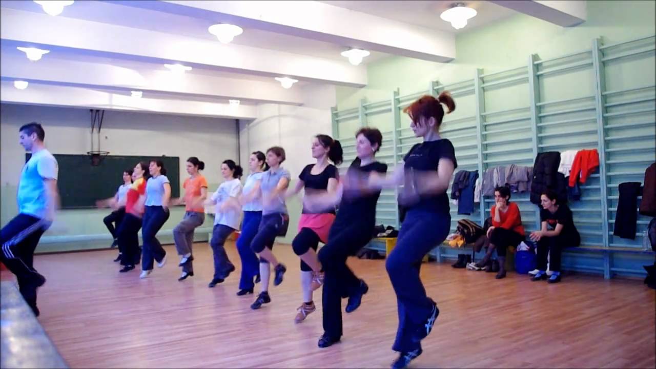 Гъмзовяна - клуб Танчари