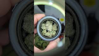 Grower Circle Flower Strain (MarshmellowOG) with the Juicy j,s Marshmellow flavored pappers sheesh !