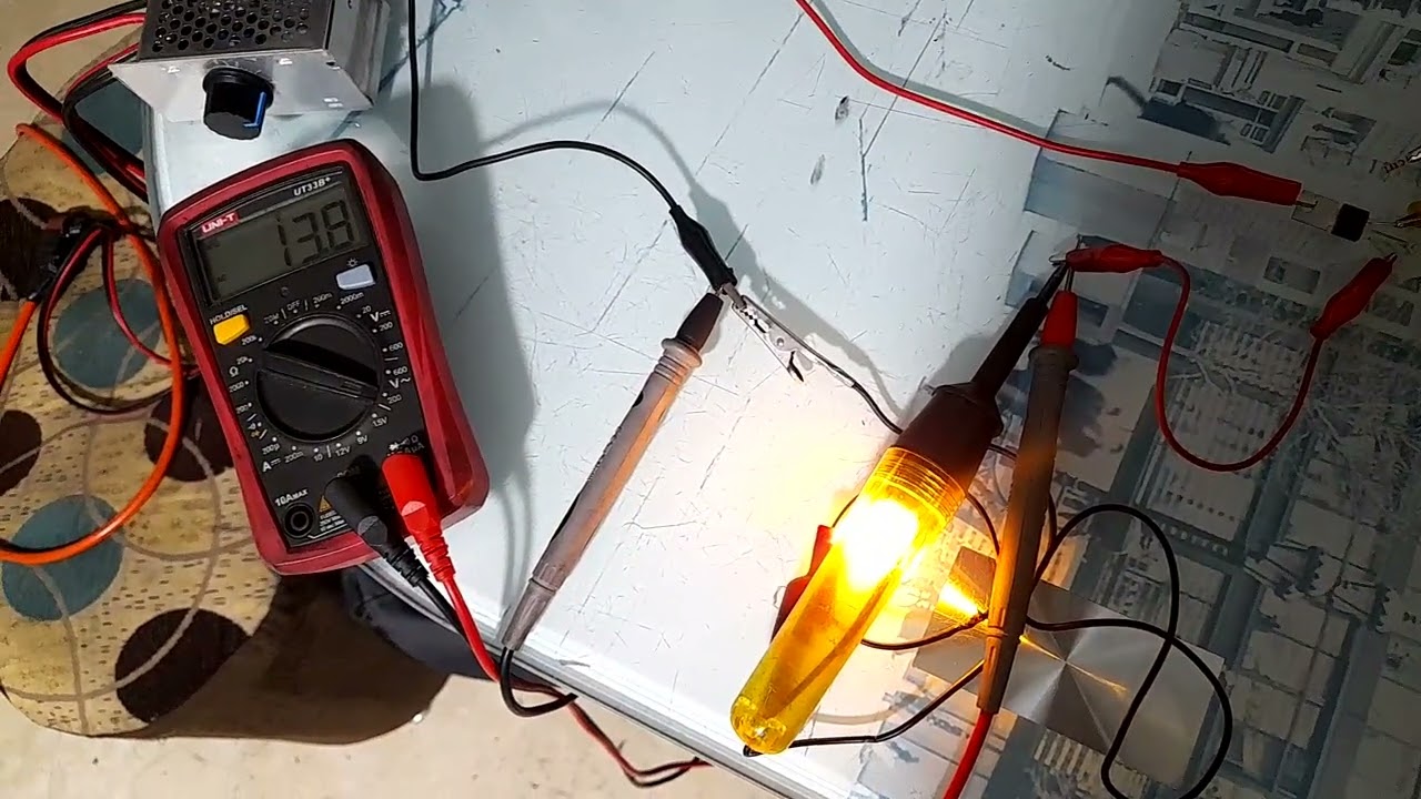 FUNCIÓN TIRISTOR SCR EN CORRIENTE ALTERNA,(SCR 2P4M,C106DG) SWITCHEO POR POSITIVO VCA, PARTE 1.