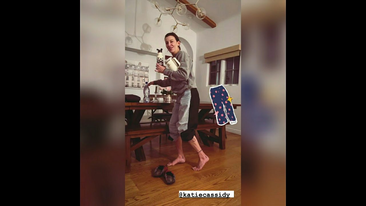 Katie cassidy tries to keep quiet 