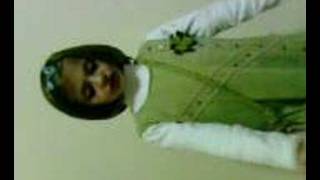 Kesecikli Küçük Kızın Istiklal Marşı