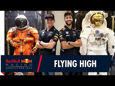 daniel-ricciardo-and-max-verstappen-visit-nasa