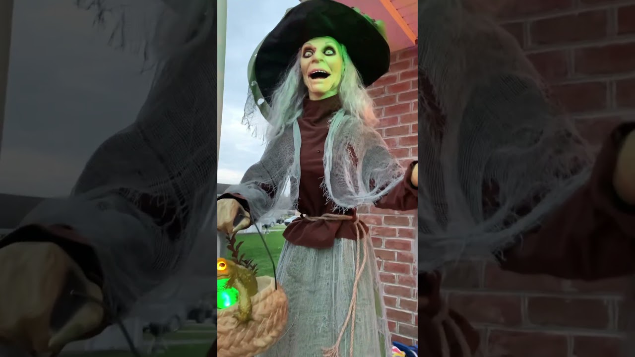 RAW VIDEO | Old Halloween Display Walkthrough!!! #halloween #horror #shorts