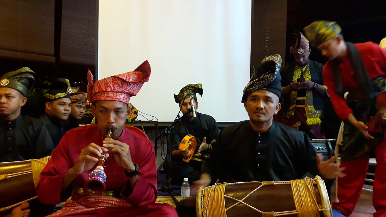 kumpulan gendang Warisan pusaka pendang bersama gesekkan biola abang own gombak