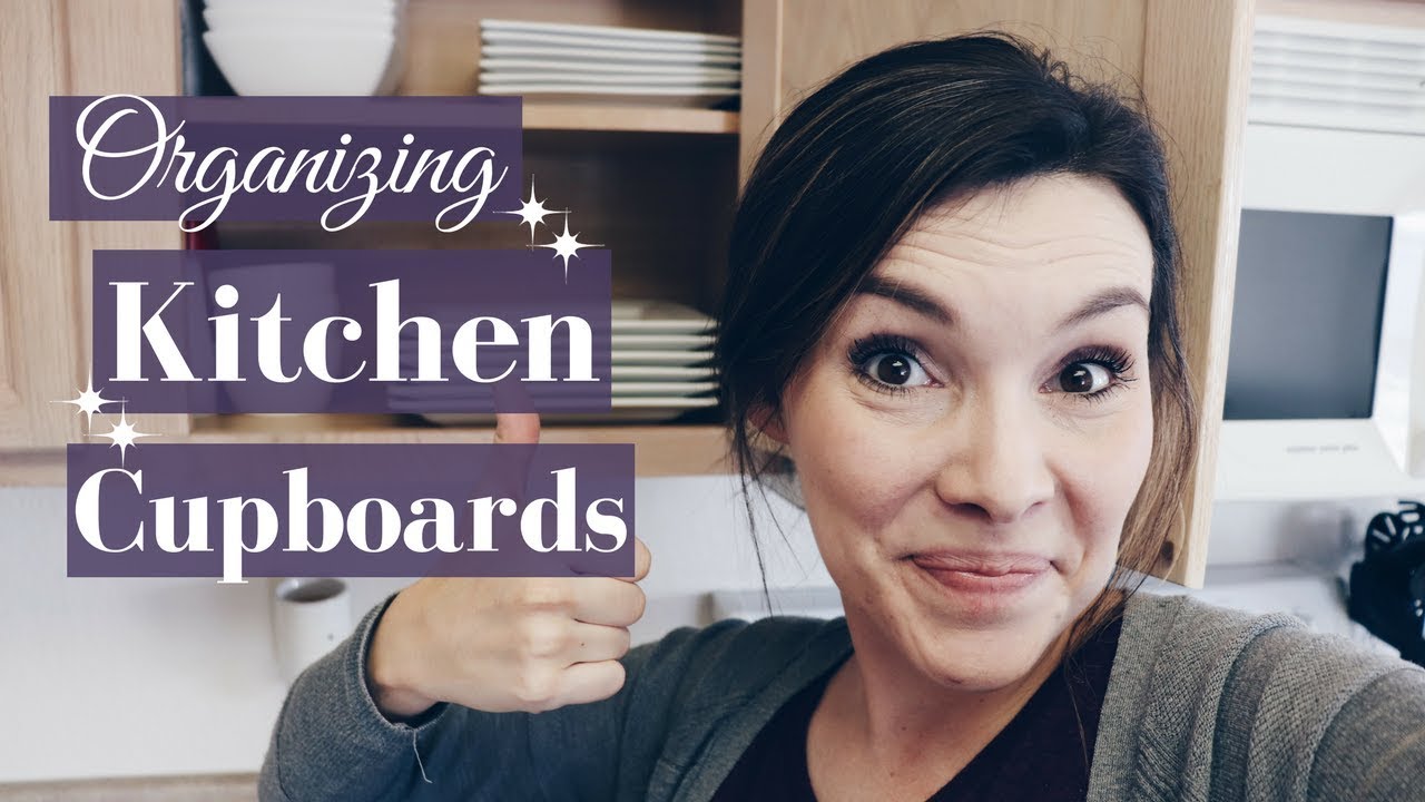 Organizing My Kitchen Cabinets | Kitchen Deep Clean and Declutter