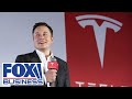 Markets reporter makes &#39;bull case&#39; for Elon Musk, Tesla