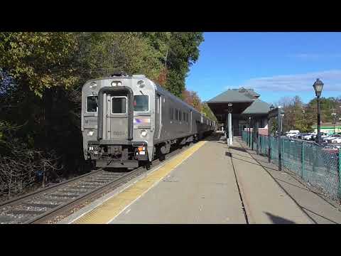 Train 1074 at Mountain View-Wayne 10/23/25