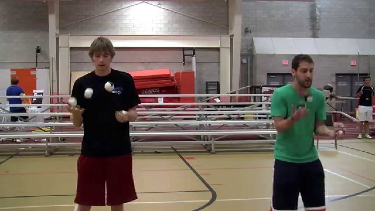 4 ball Speed Juggling - Mike Moore vs Sam Simon - Former World Record