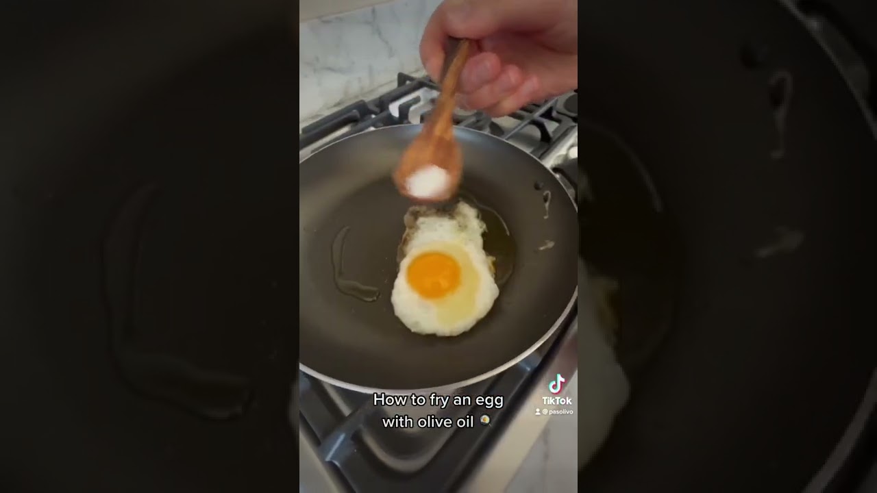 Olive Oil–Basted Fried Eggs Recipe