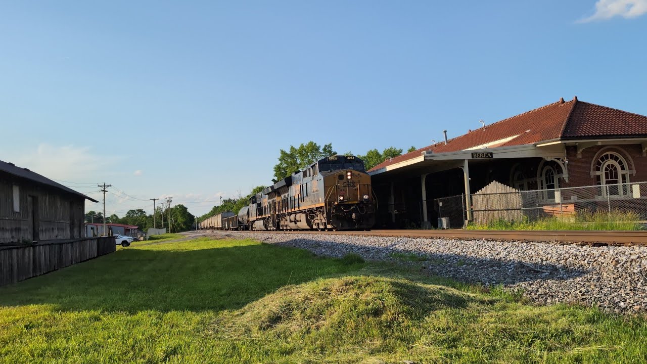 CSX Manifest Train Rolling By the Old Berea KY Passenger Station. (Full Video Version.)