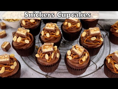 Wideo: Jak Zrobić Babeczkę Snickers