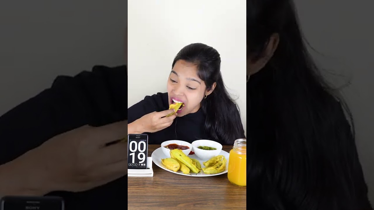 How many Mirchi Bajji you can eat within 1 min ? 