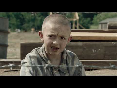 ბიჭი ოლებიან პიჟამაში  - დიალოგი