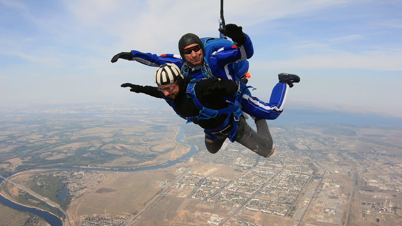 ПРЫЖОК С ПАРАШЮТОМ - YouTube