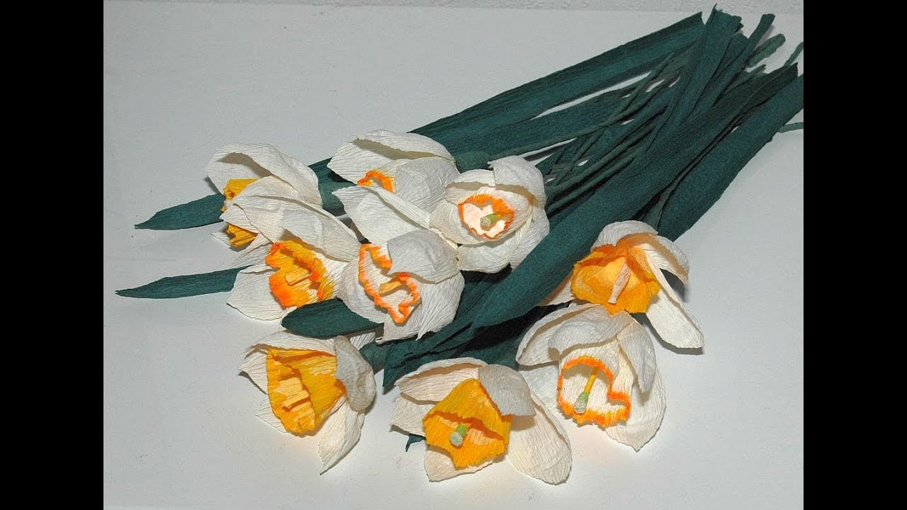 Jak Zrobic Krokusy Z Bibuly How To Make A Crocus With Crepe Paper Diy Youtube Paper Flowers Flowers Diy Paper