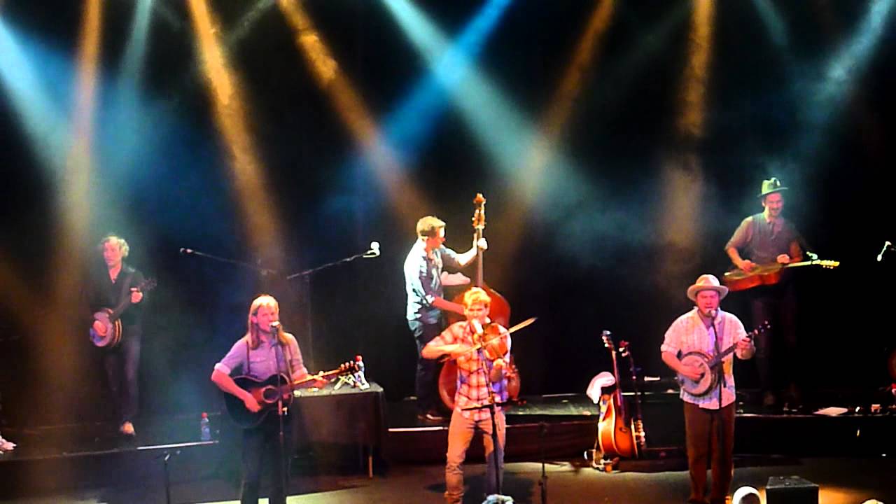 Old Crow Medicine Show Wagon Wheel, Dublin 2012 [HD] YouTube