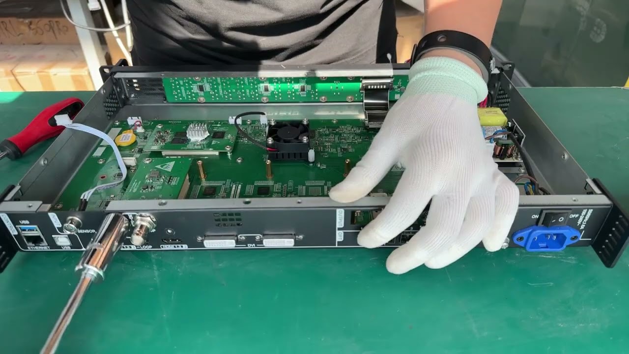 NovaStar VX400 Motherboard Module Replacement