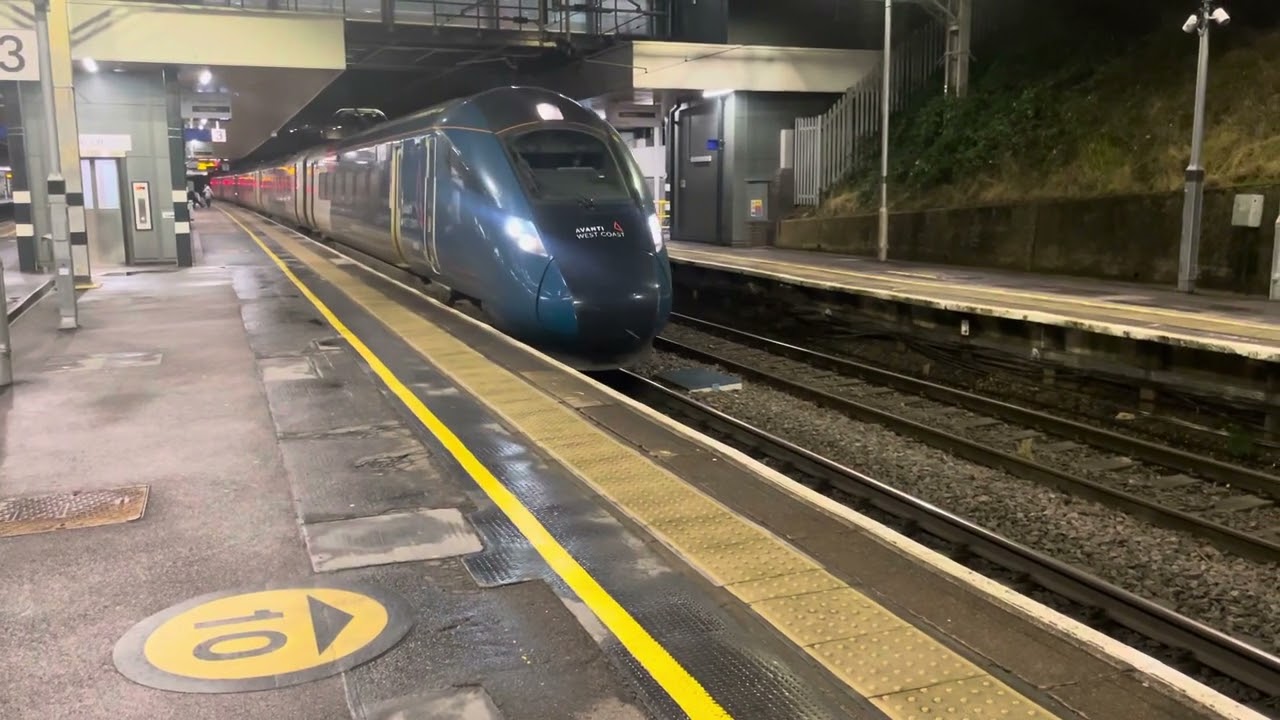 805003 working 9G44 London Euston to Birmingham New Street 