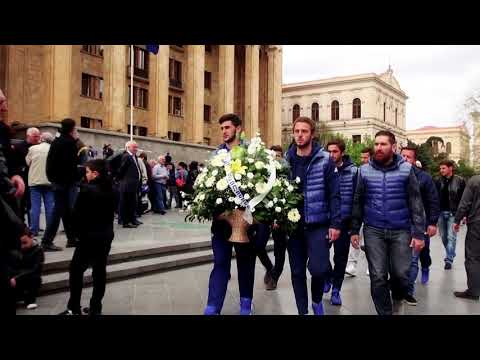 დინამო თბილისი 9 აპრილის მემორიალზე