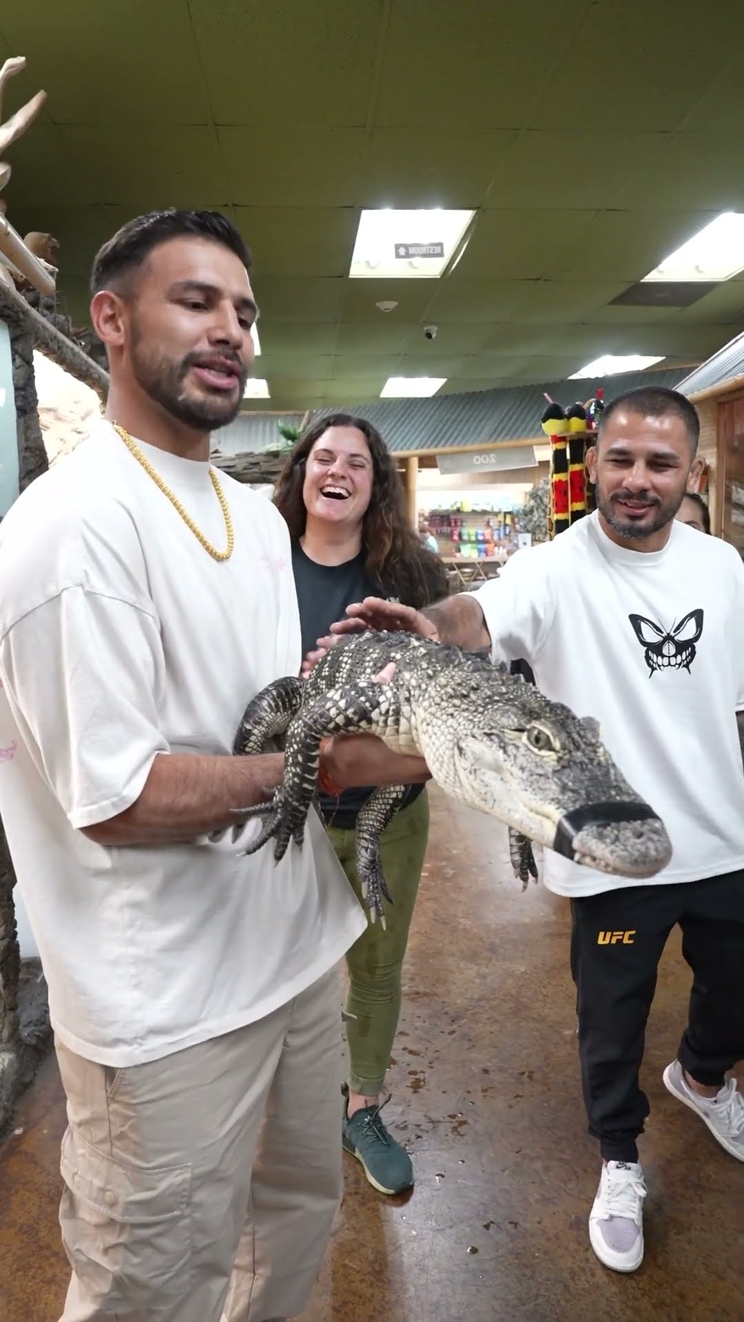 Pantoja is not a fan of snakes ? #ufc