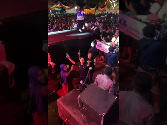Via Vallen (@viavallen) archived Instagram live stream from December 14, 2019
